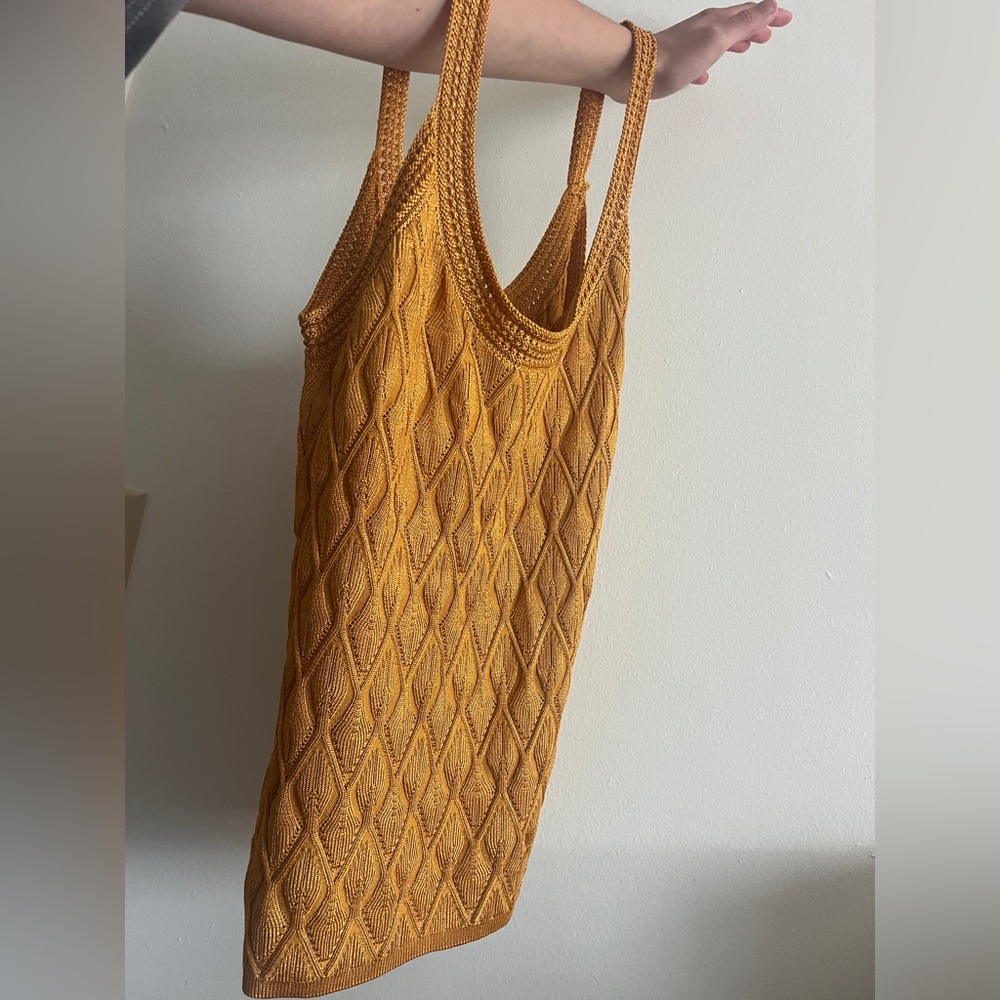 White House Black Market Mustard Textured Diamond Pattern Knit Tank Size M - Picture 11 of 11